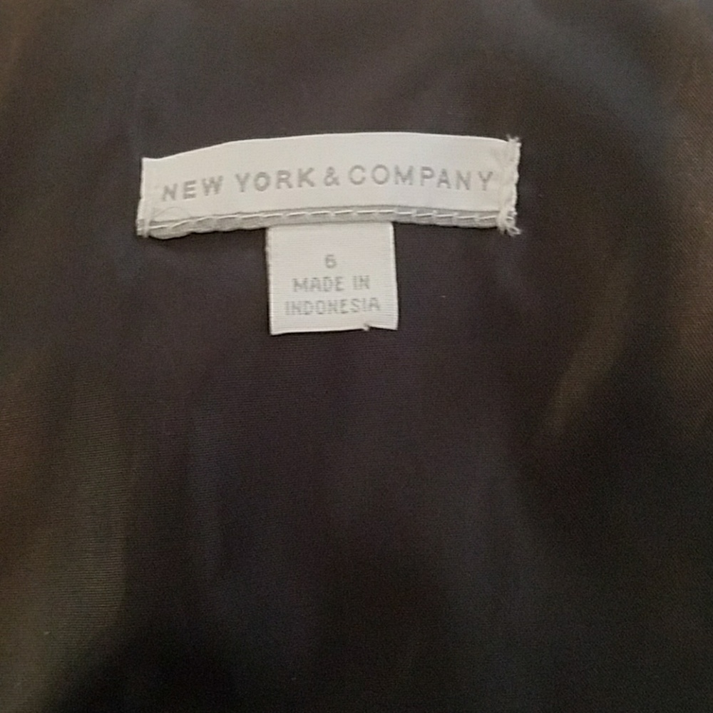 Vest - Picture 2 of 3